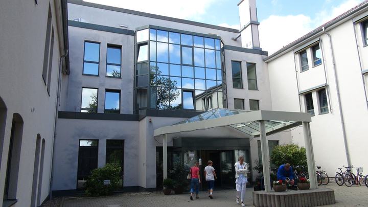 DRK Manniske-Krankenhaus Bad Frankenhausen, Bild 1