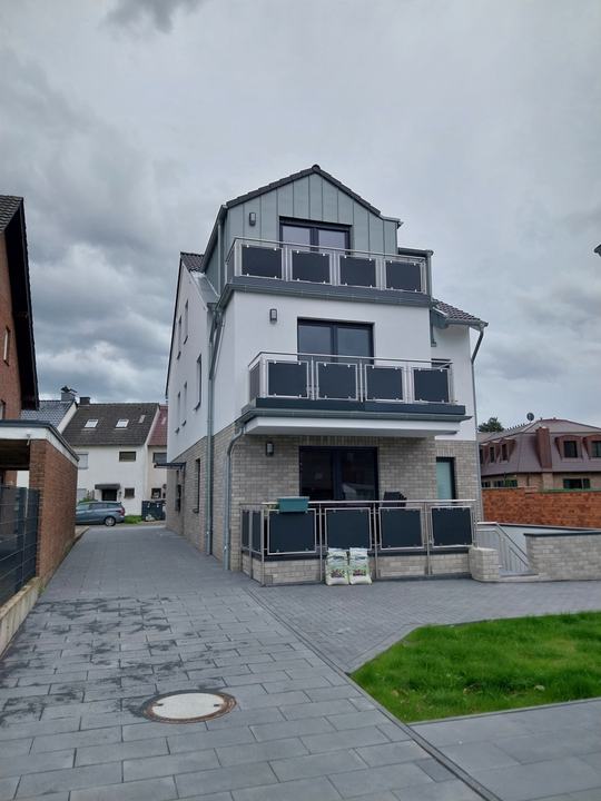 Multi-Family Building with 4 Apartments, Cologne-Rondorf, Image 3