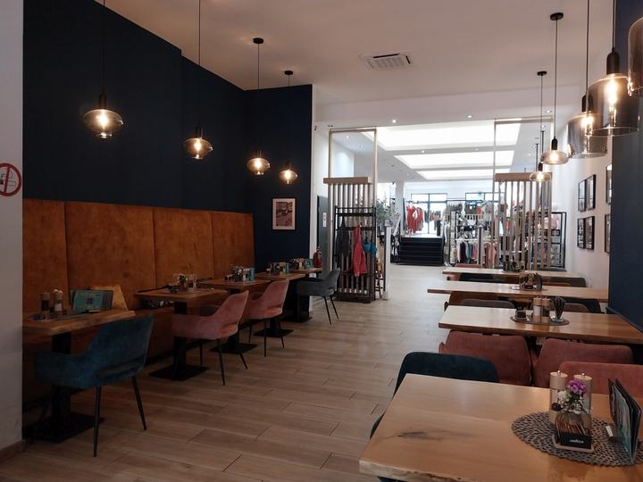 Conversion and Renovation of a Residential and Commercial Building, Brühl, Image 2
