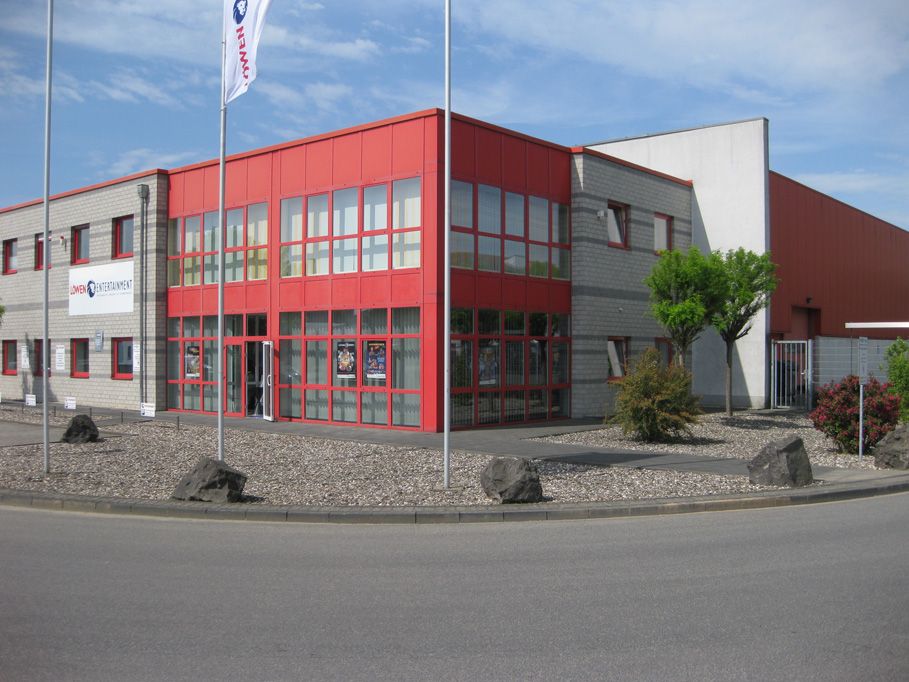 Production Hall for Heating Technology in Brühl / Germany
